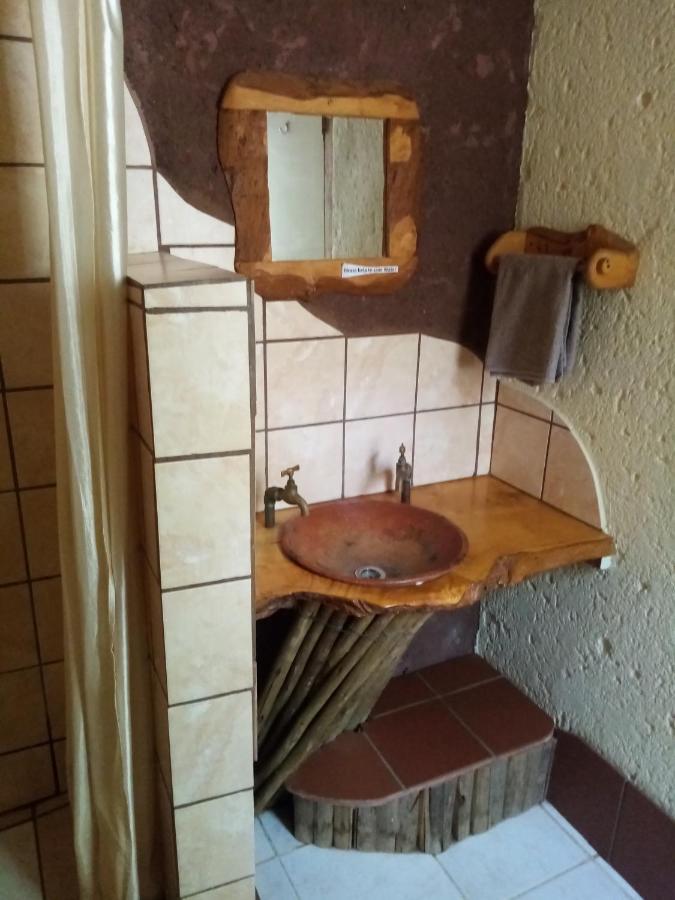 Hotel Bushwhacked Barberton Exterior foto